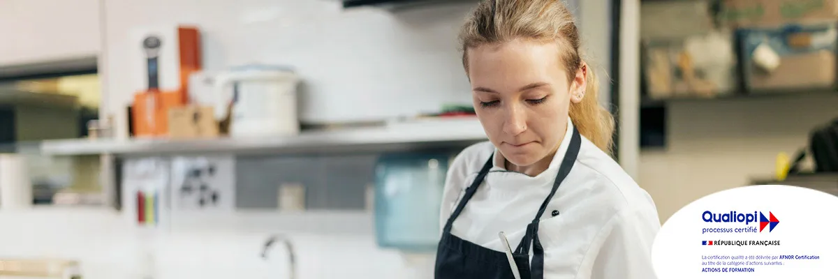 Image ordinateur formation hotellerie et restauration réalise par QUALIFORM CONSULTANTS certifié QUALIOPI